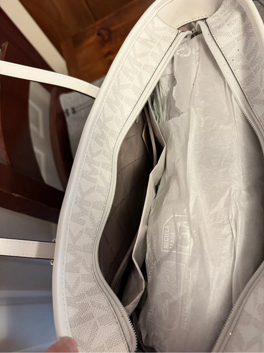 MICHAEL KORS White Logo Jet Set Tote Bag